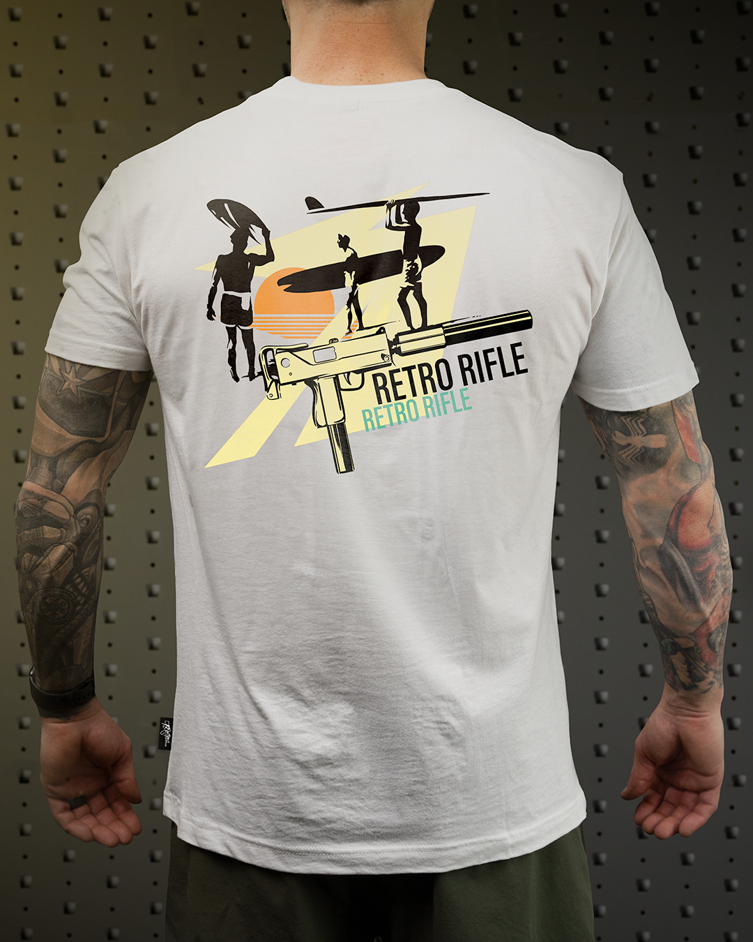 Retro Rifle Tee Retro Rifle - Men's T-Shirt - Big Wave