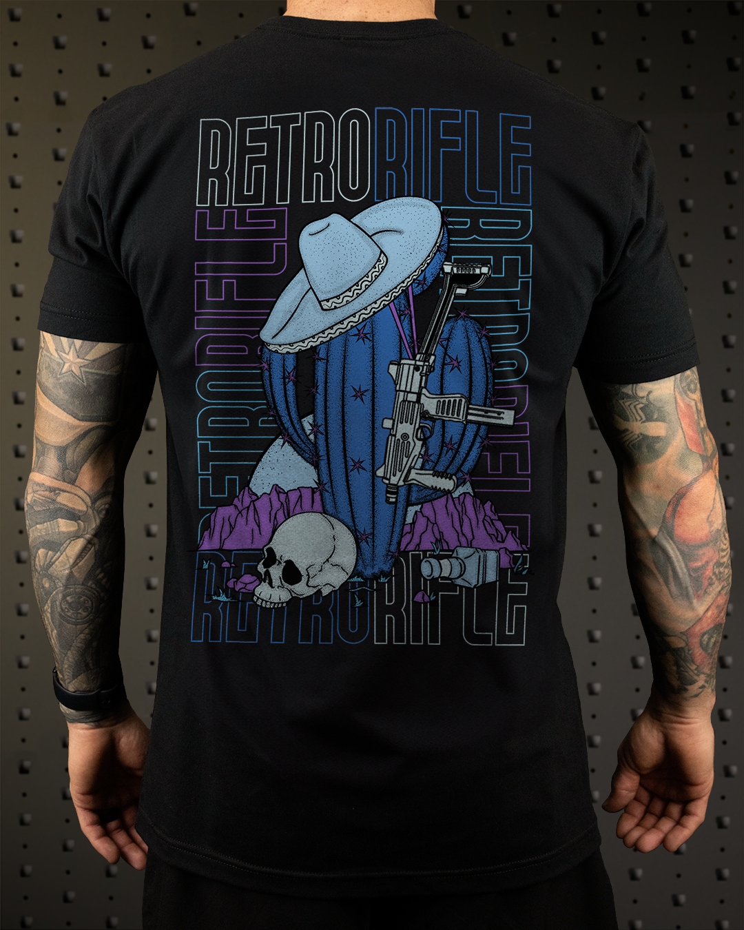 Retro Rifle Tee Retro Rifle - Men's T-Shirt - Fiesta Tee