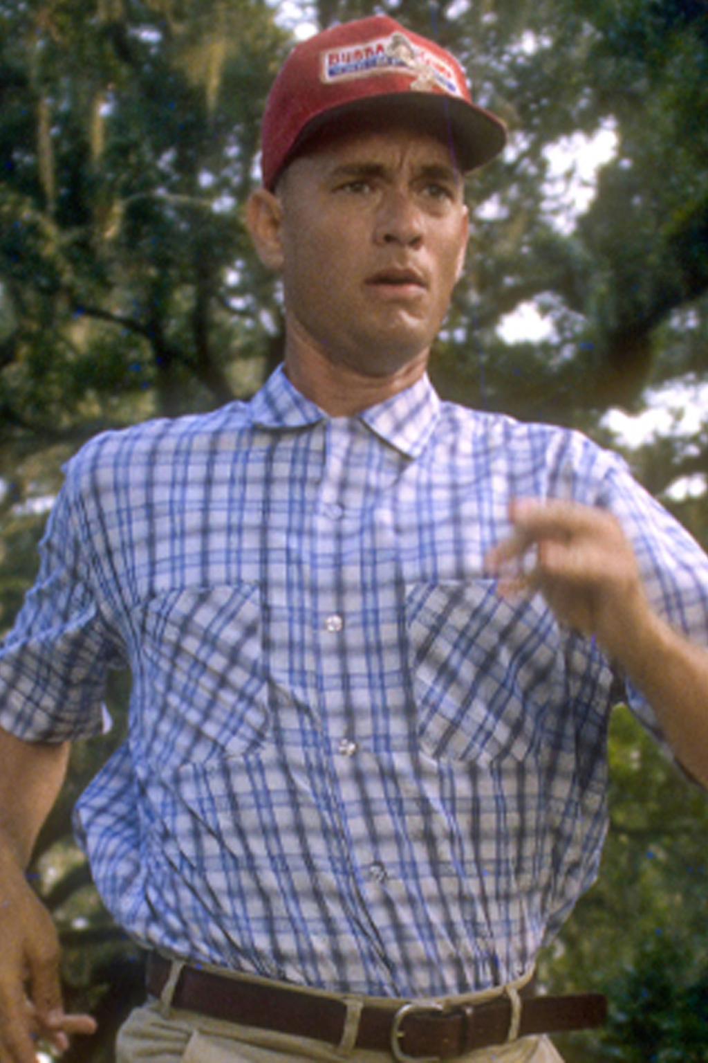 forrest gump dress shirt Did you ever notice that Forrest Gump wears a blue plaid shirt in the first scene of every age transition? Watch Forrest Gump at 8pm tonight. # ForrestGump