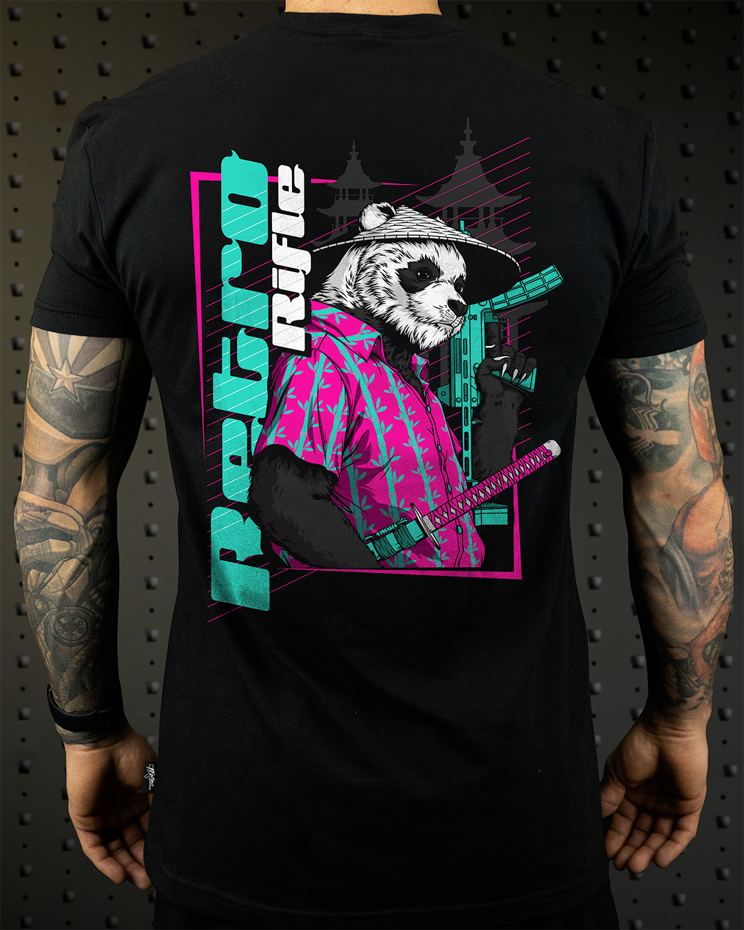 Retro Rifle - Men's T-Shirt - Panda Tee Retro Rifle - Men's T-Shirt - Panda Tee