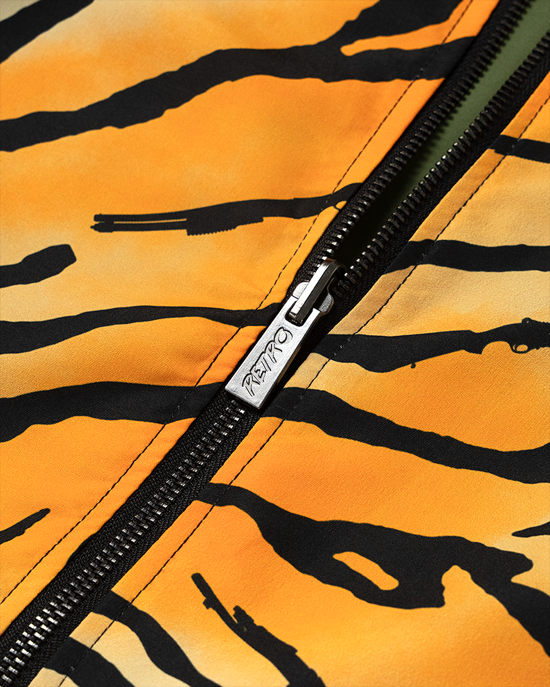 Retro Rifle - Men's Reversible Bomber Jacket - Tiger Retro Rifle - Men's Reversible Bomber Jacket - Tiger